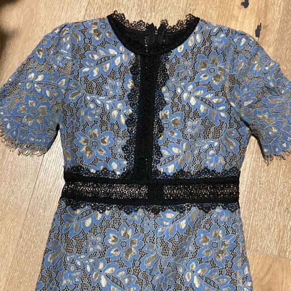 Few Moda Steel gray lace dress with black lace accents-Fits a small - Picture 4 of 12